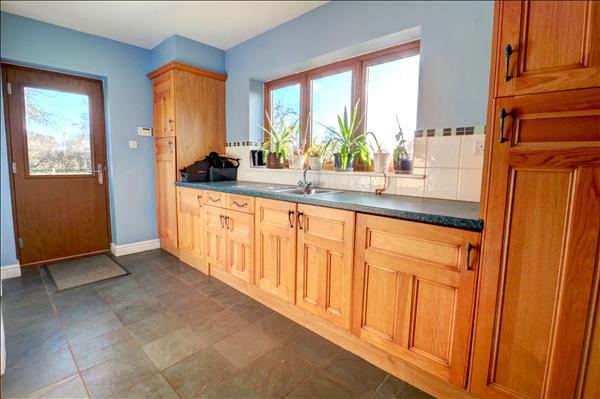 Hipsley Paddock, Hipsley Lane, Hurley, Derbyshire