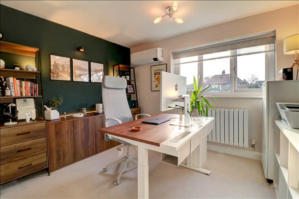 Sefton Road, Dosthill, Tamworth, Staffordshire